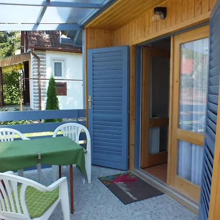 Freistehendes Beim Wellnessbad Mit Eingezaeuntem Garten Und Terrasse By Interhome Birkamajor